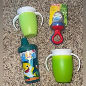 Baby/toddler drinking set